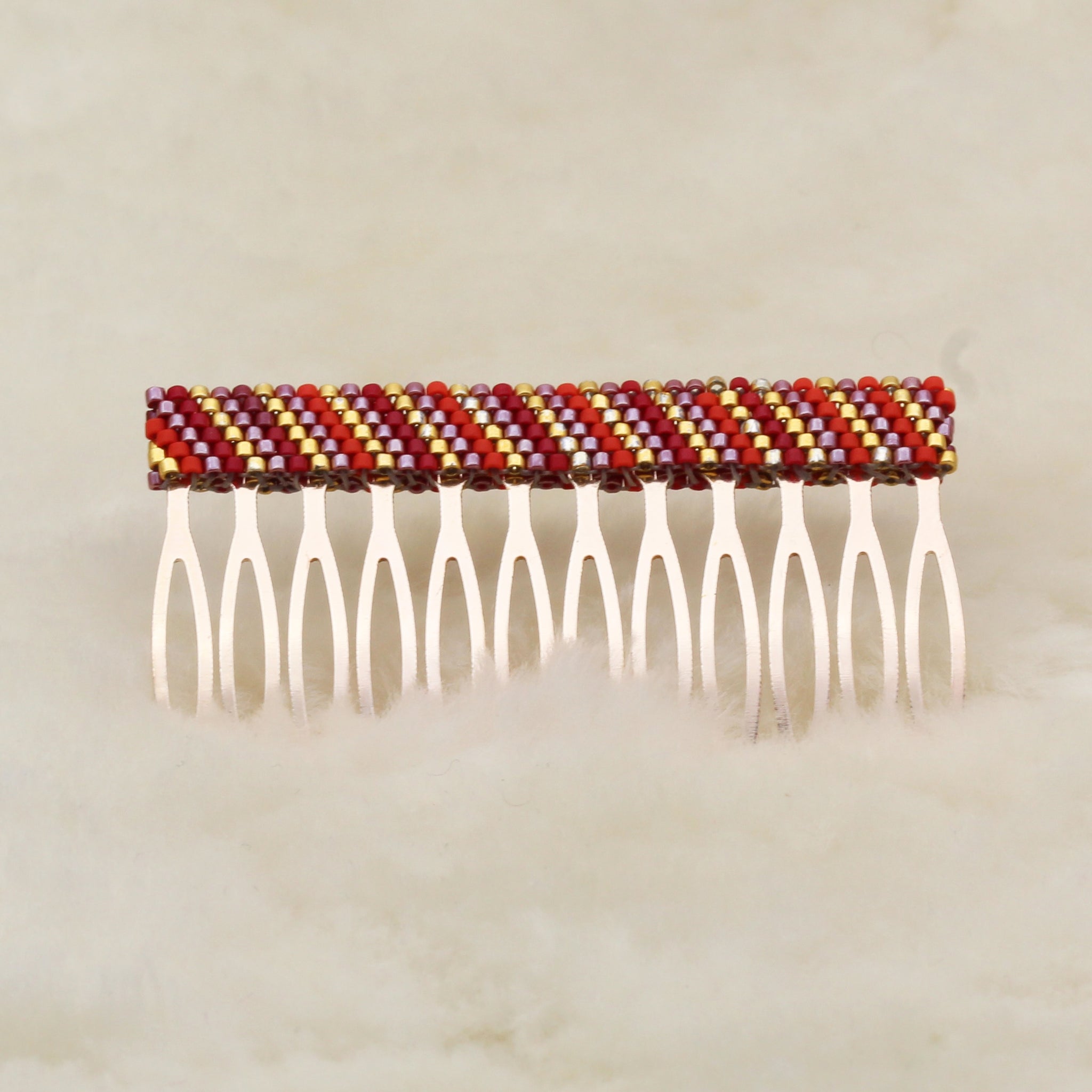 Hair combs red